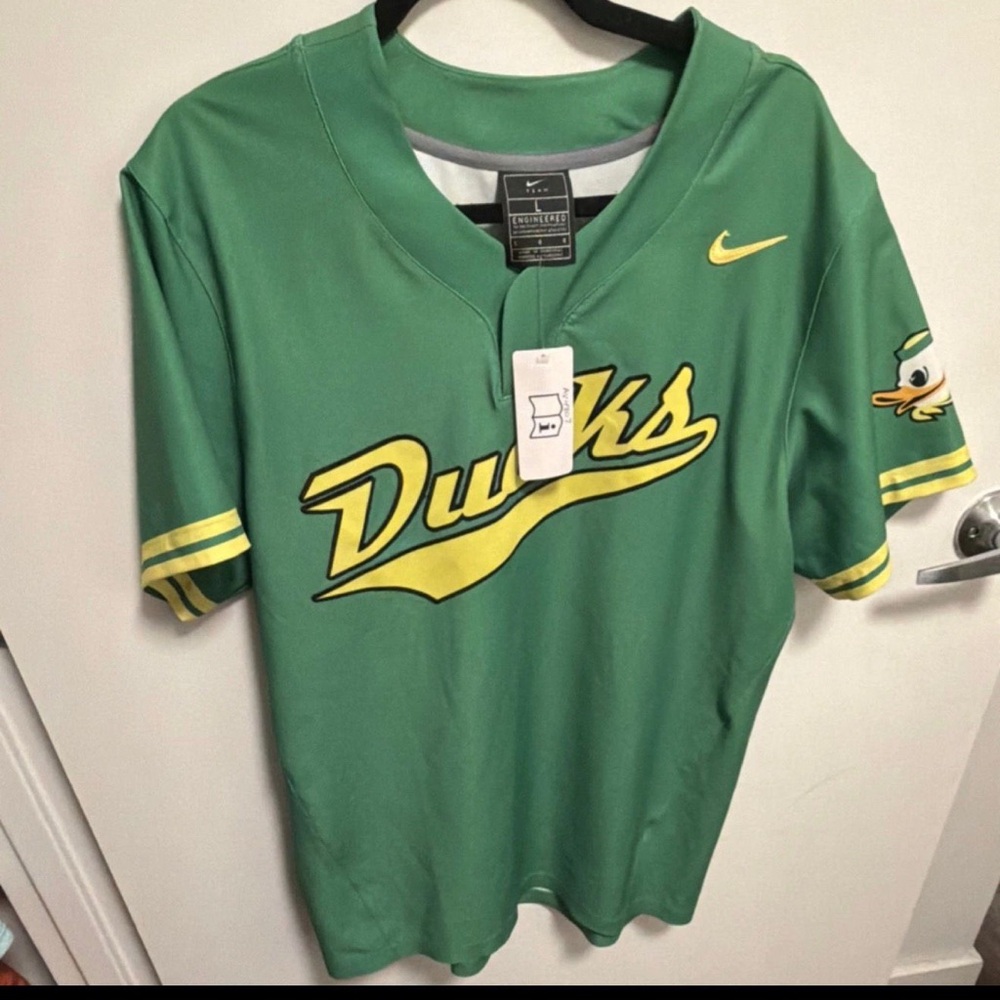 Nike Green and Yellow Ducks Men's Jersey